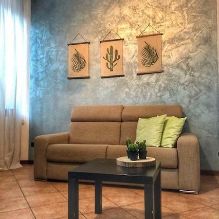 Appartement Cortile Del Forno Nel Centro Storico à Arona Extérieur photo