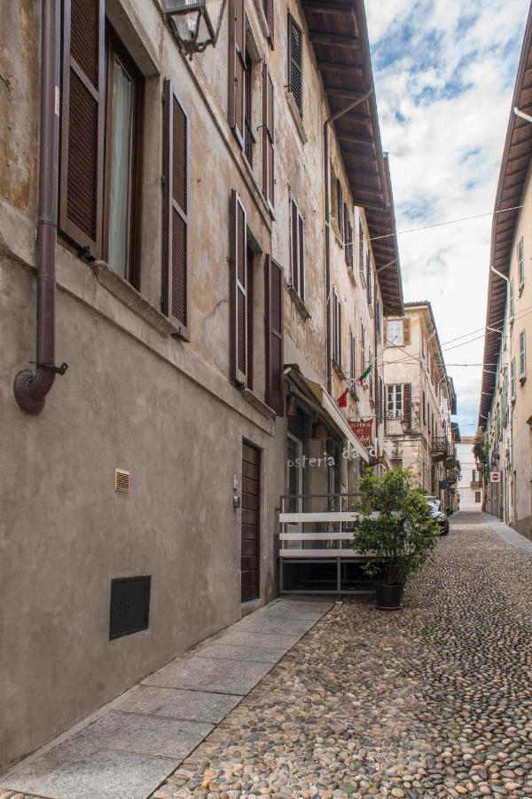 Appartement Cortile Del Forno Nel Centro Storico à Arona Extérieur photo