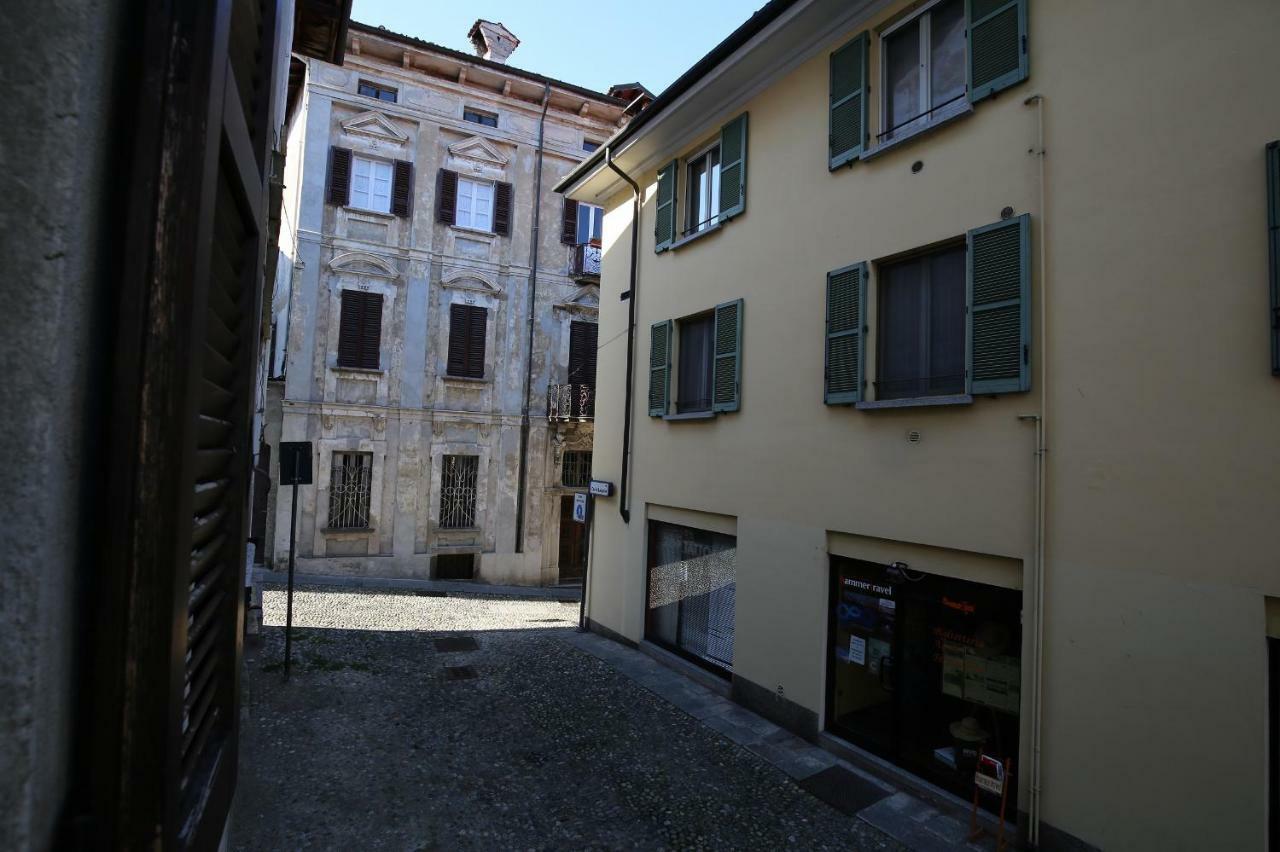 Appartement Cortile Del Forno Nel Centro Storico à Arona Extérieur photo